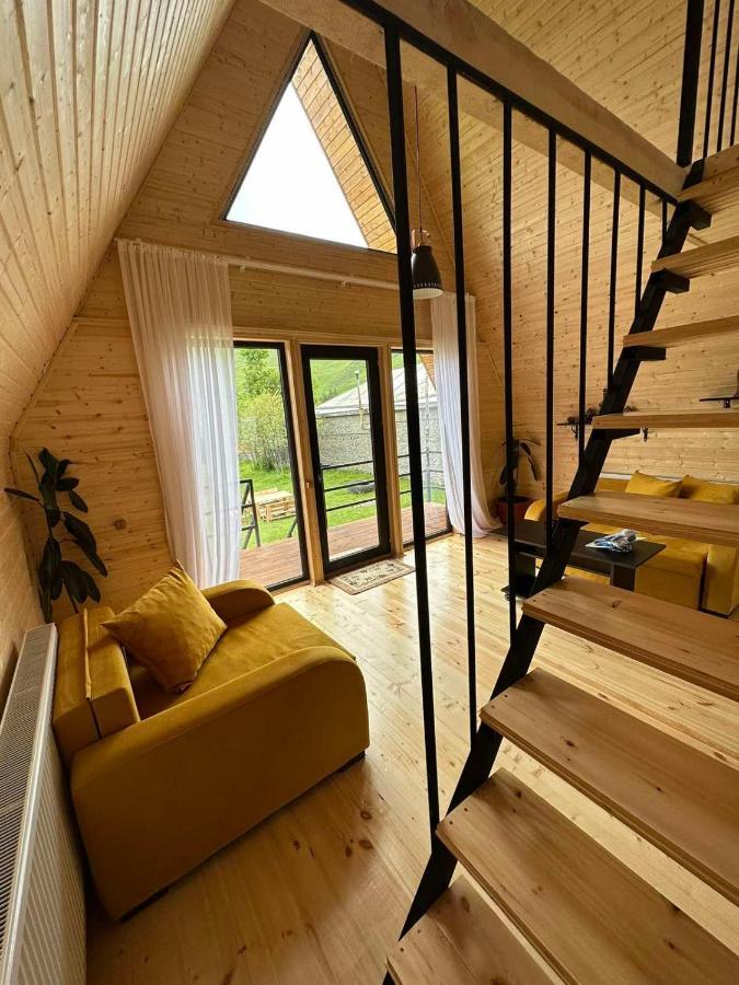 Thomas' Hut Apartment Kazbegi Exterior foto