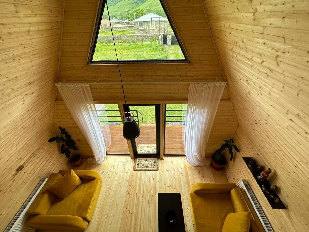 Thomas' Hut Apartment Kazbegi Exterior foto